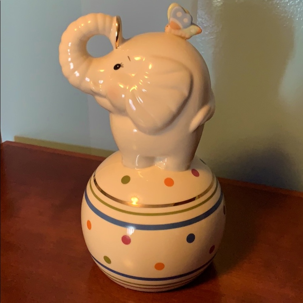 Lenox elephant musical jungle jamboree